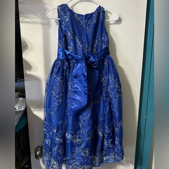 Blue Dress with silver color embroidered size 8/10 - Picture 3 of 7